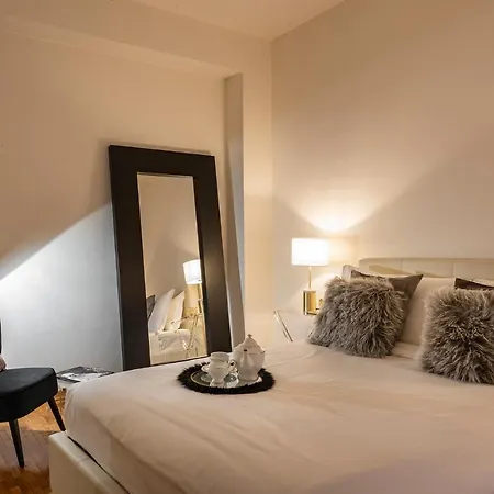 Apartment - Elegant Arno View Florence